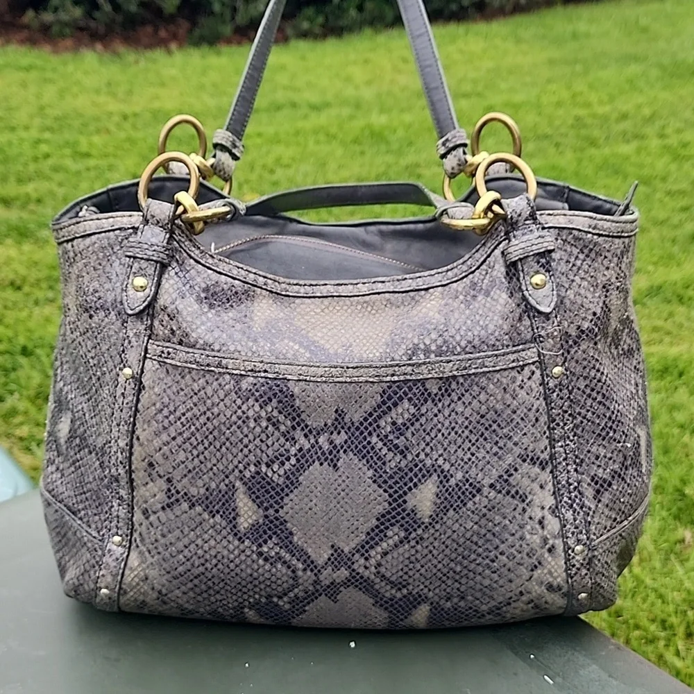 Coach Light Grey/Beige Python Embossed Leather Shoulder Tote Bag - Picture 3 of 15